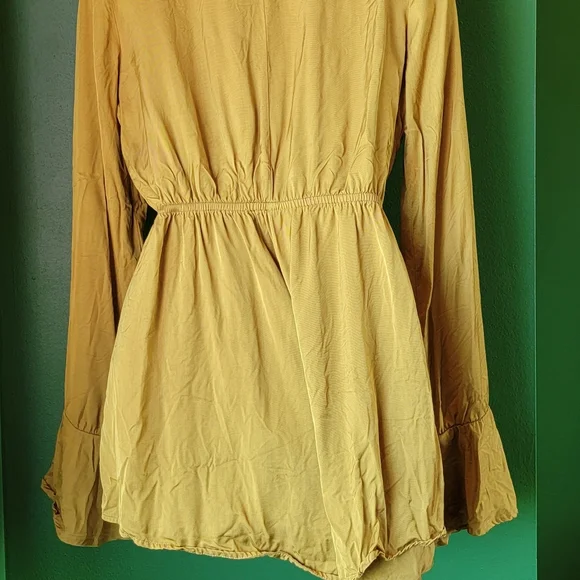 5 for $ 25 Bundle Deal - Long sleeve romper with deep v-neck - Picture 2 of 3